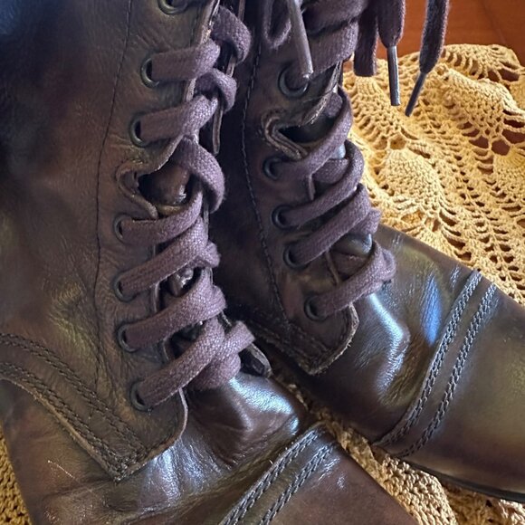 Steve Madden Brown Leather Lace-Up Ankle Boots 10 - Picture 3 of 9